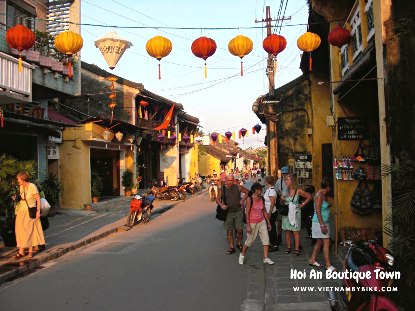 Cycling in Hoi An Ancient Town